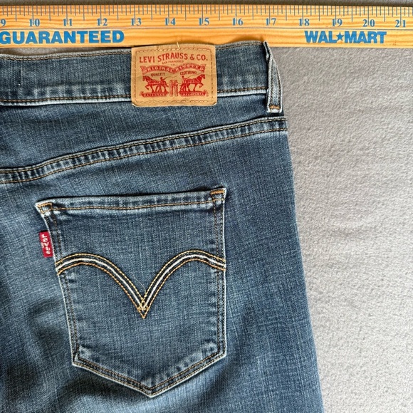 Levi’s Strauss Classic Boot Stretch Women's Blue Jeans size 14 length 30.5 - Picture 4 of 12